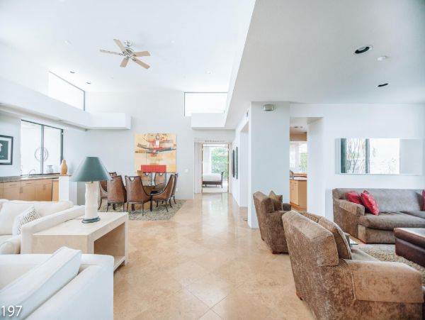 Palm Springs Home 948530