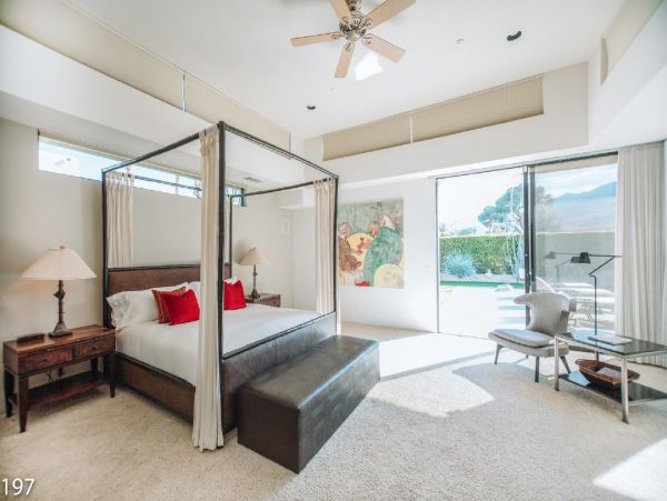 Palm Springs Home 948530