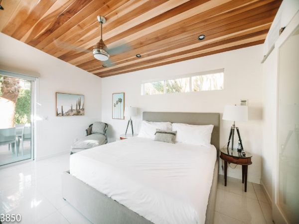 Palm Springs Home 948532