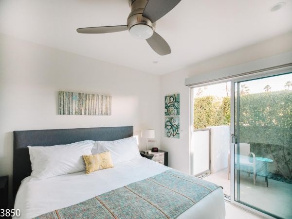 Palm Springs Home 948532