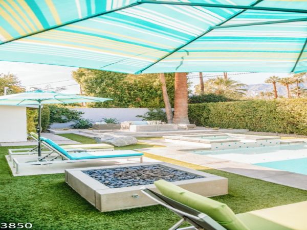 Palm Springs Home 948532