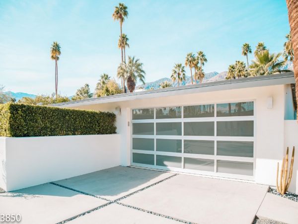 Palm Springs Home 948532