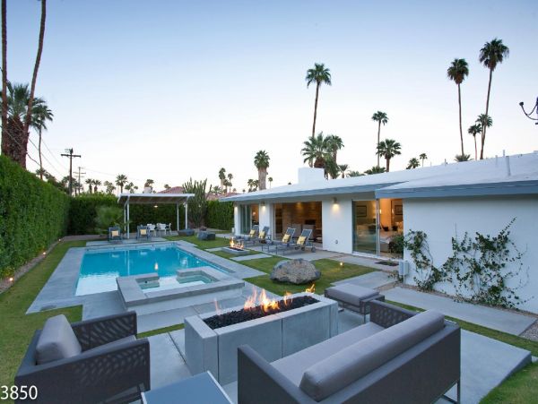 Palm Springs Home 948532