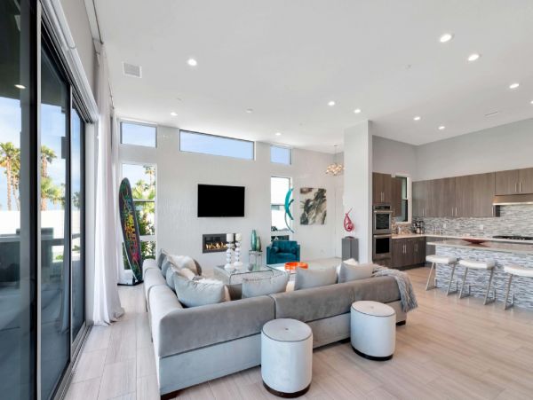 Palm Springs Home 948533
