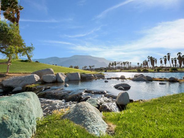 Palm Springs Home 948533