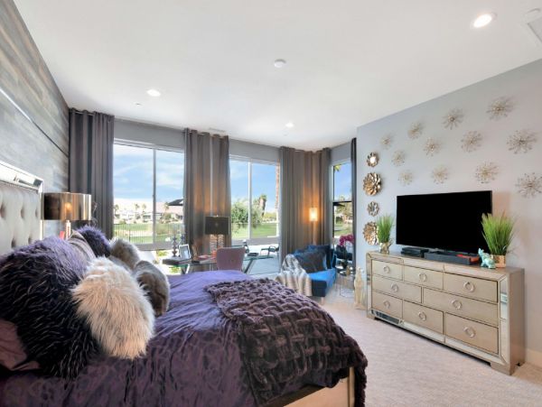 Palm Springs Home 948533