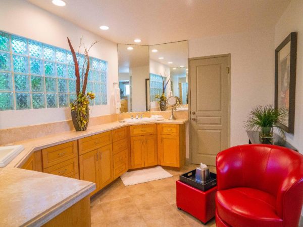 Palm Springs Home 948534