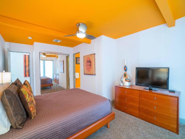 Palm Springs Home 948534