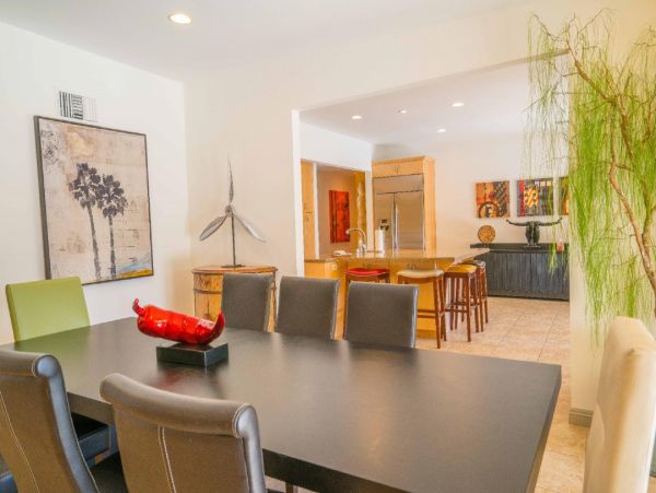 Palm Springs Home 948534
