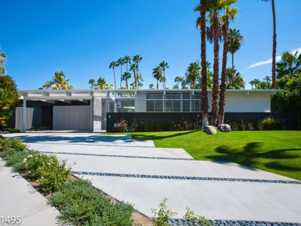 Palm Springs Home 948535