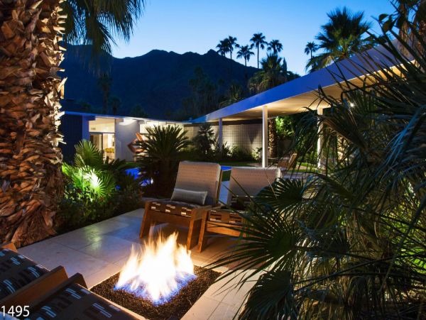 Palm Springs Home 948535