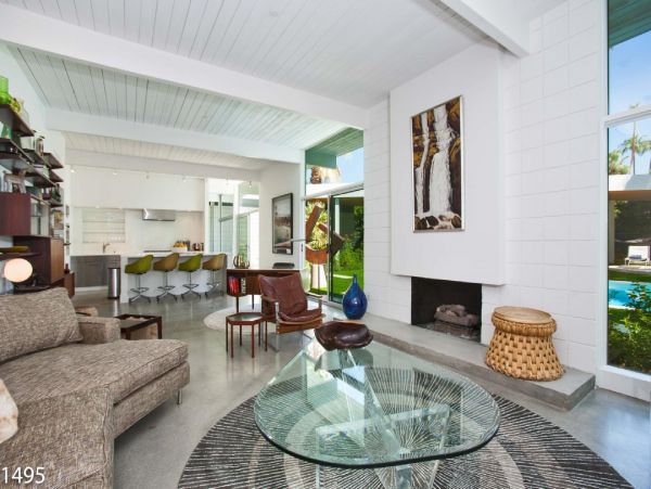 Palm Springs Home 948535