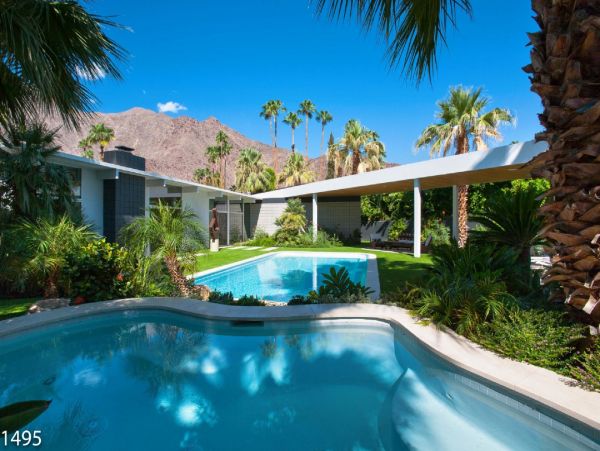 Palm Springs Home 948535
