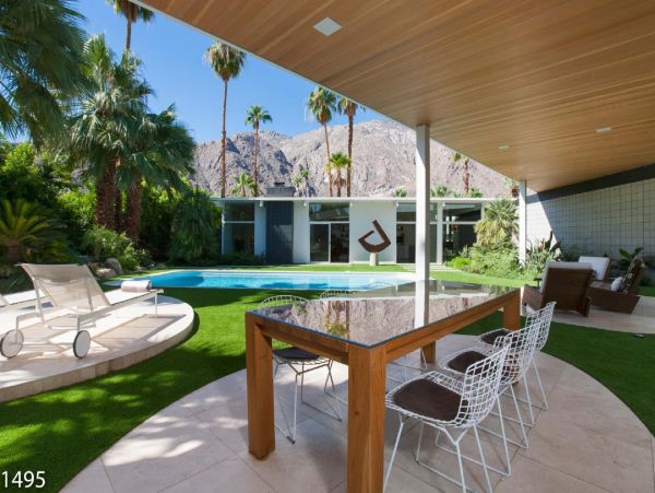 Palm Springs Home 948535