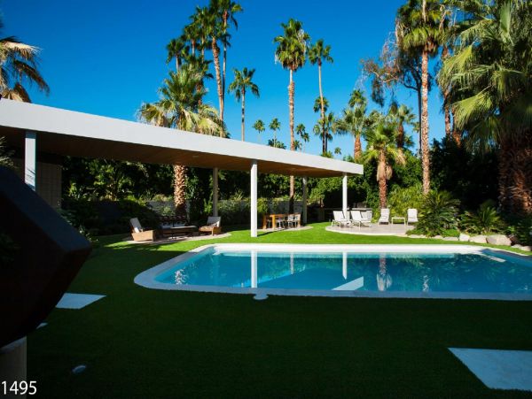 Palm Springs Home 948535