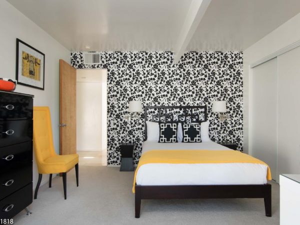 Palm Springs Home 948536
