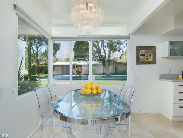 Palm Springs Home 948536