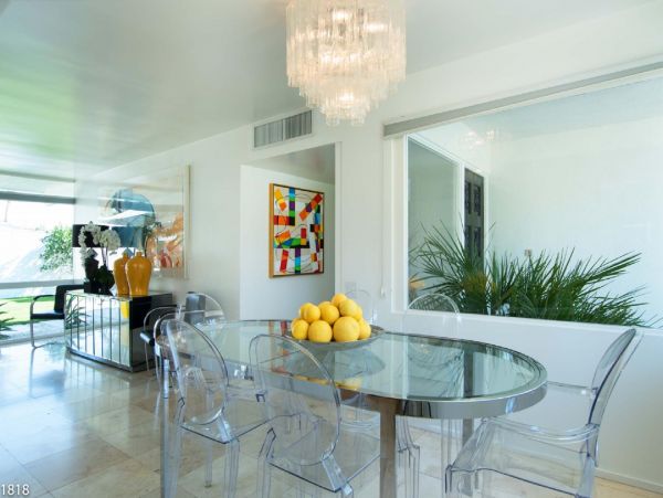 Palm Springs Home 948536