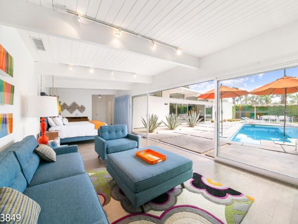 Palm Springs Home 948539