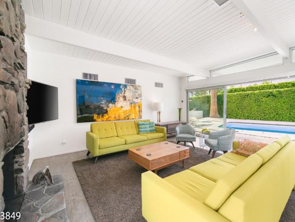 Palm Springs Home 948539