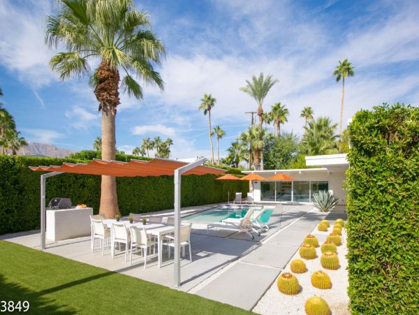 Palm Springs Home 948539