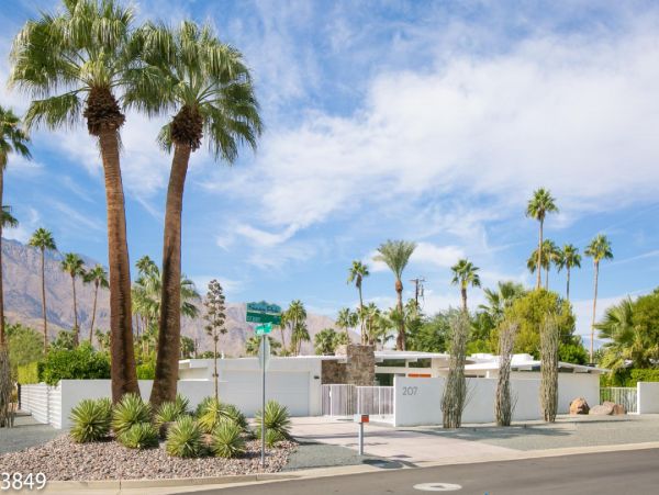 Palm Springs Home 948539
