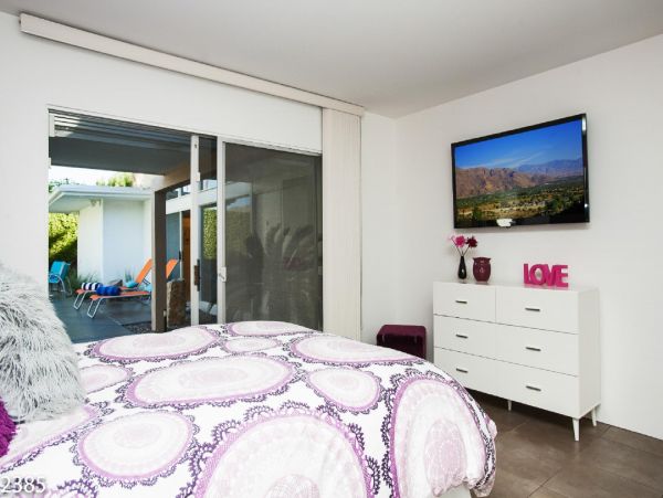 Palm Springs Home 948540