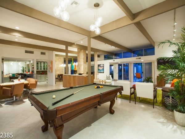 Palm Springs Home 948540