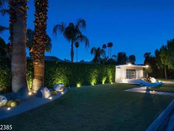 Palm Springs Home 948540