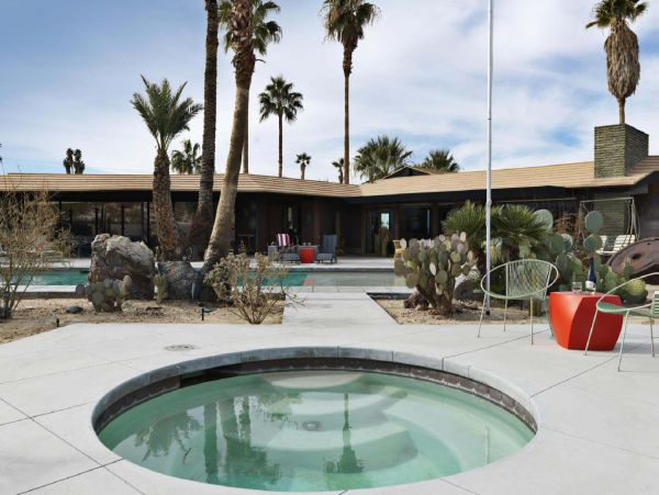 Palm Springs Home 948541