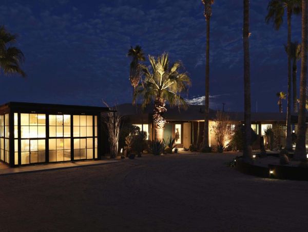 Palm Springs Home 948541