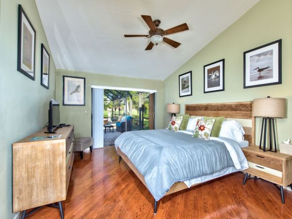 Naples Vacation Accommodation with Private Spa Sleeps 6