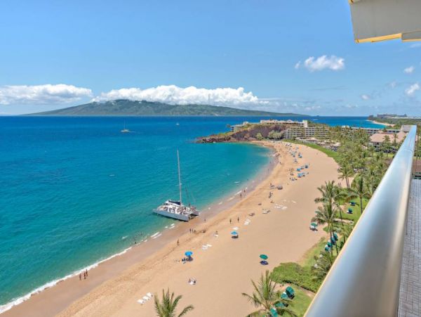 Kaanapali Oceanfront Condo with 2 Bedrooms Sleeps 6 Guests