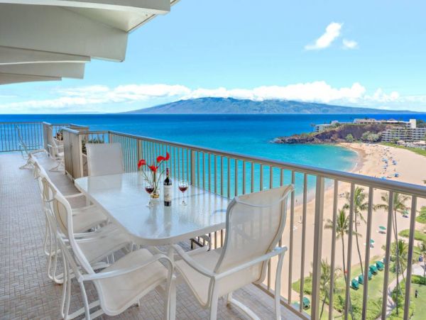 Kaanapali Oceanfront Condo with 2 Bedrooms Sleeps 6 Guests