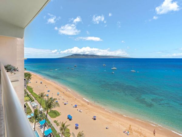 Kaanapali Oceanfront Condo with 2 Bedrooms Sleeps 6 Guests