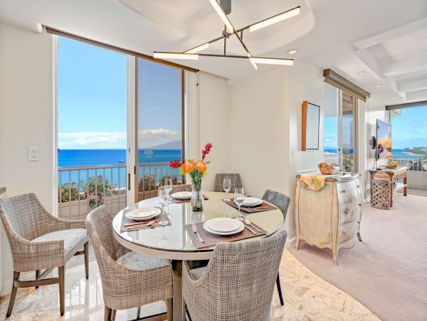 Kaanapali Oceanfront Condo with 2 Bedrooms Sleeps 6 Guests