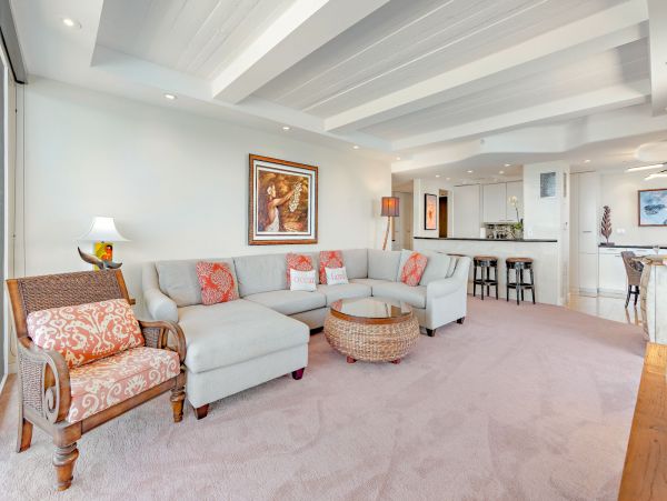 Kaanapali Oceanfront Condo with 2 Bedrooms Sleeps 6 Guests