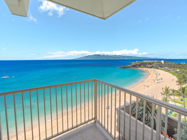 Kaanapali Oceanfront Condo with 2 Bedrooms Sleeps 6 Guests