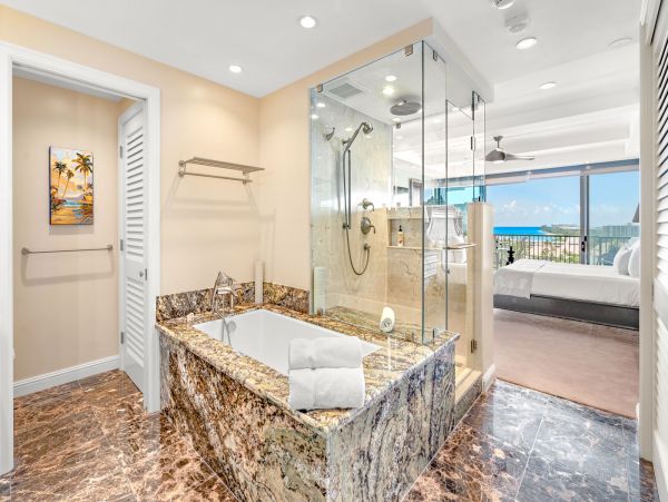 Kaanapali Oceanfront Condo with 2 Bedrooms Sleeps 6 Guests