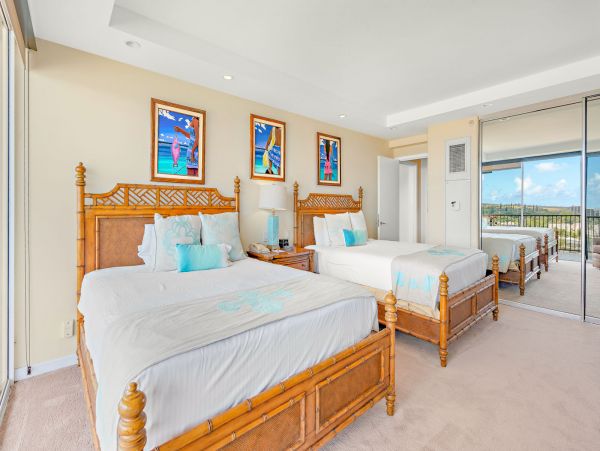 Kaanapali Oceanfront Condo with 2 Bedrooms Sleeps 6 Guests