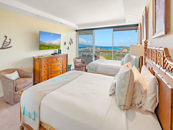 Kaanapali Oceanfront Condo with 2 Bedrooms Sleeps 6 Guests
