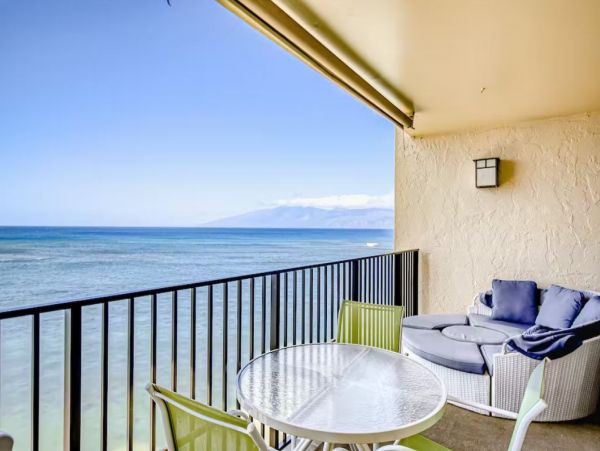 Oceanfront Vacation Condo in Lahaina with Amazing Views
