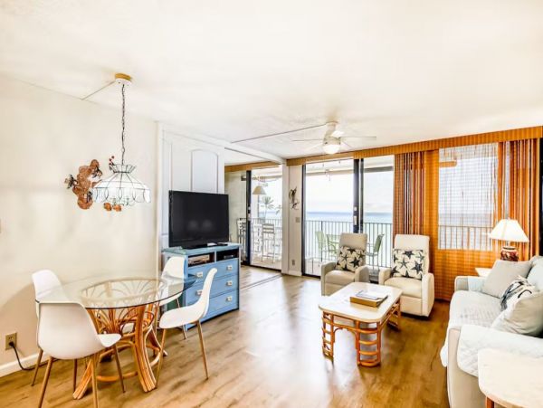 Oceanfront Vacation Condo in Lahaina with Amazing Views