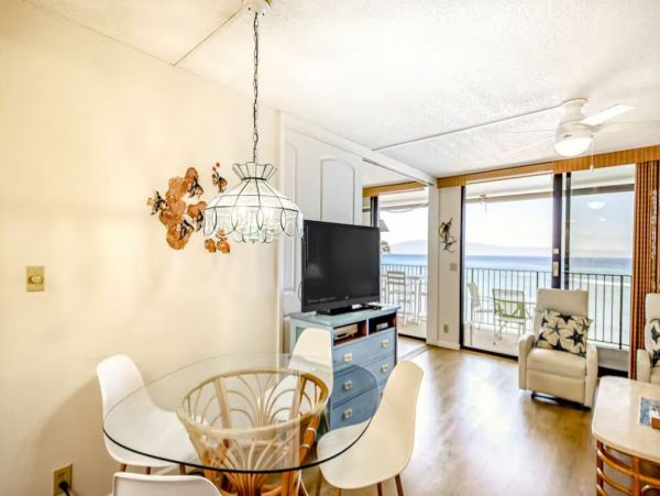 Oceanfront Vacation Condo in Lahaina with Amazing Views