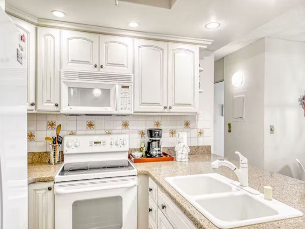 Oceanfront Vacation Condo in Lahaina with Amazing Views