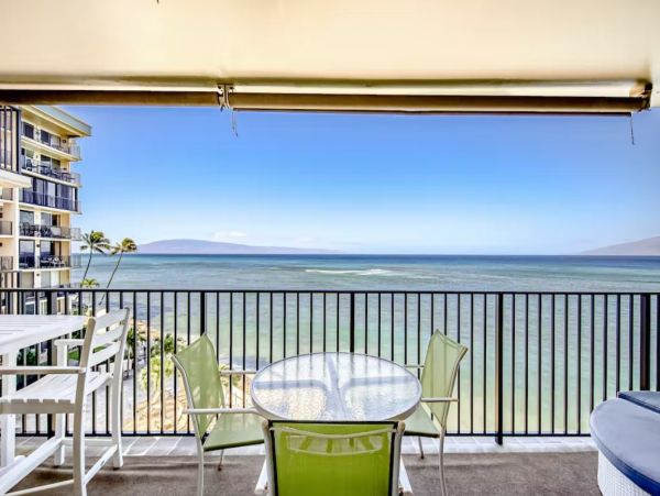 Oceanfront Vacation Condo in Lahaina with Amazing Views
