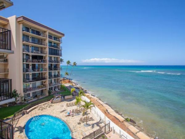 Oceanfront Vacation Condo in Lahaina with Amazing Views