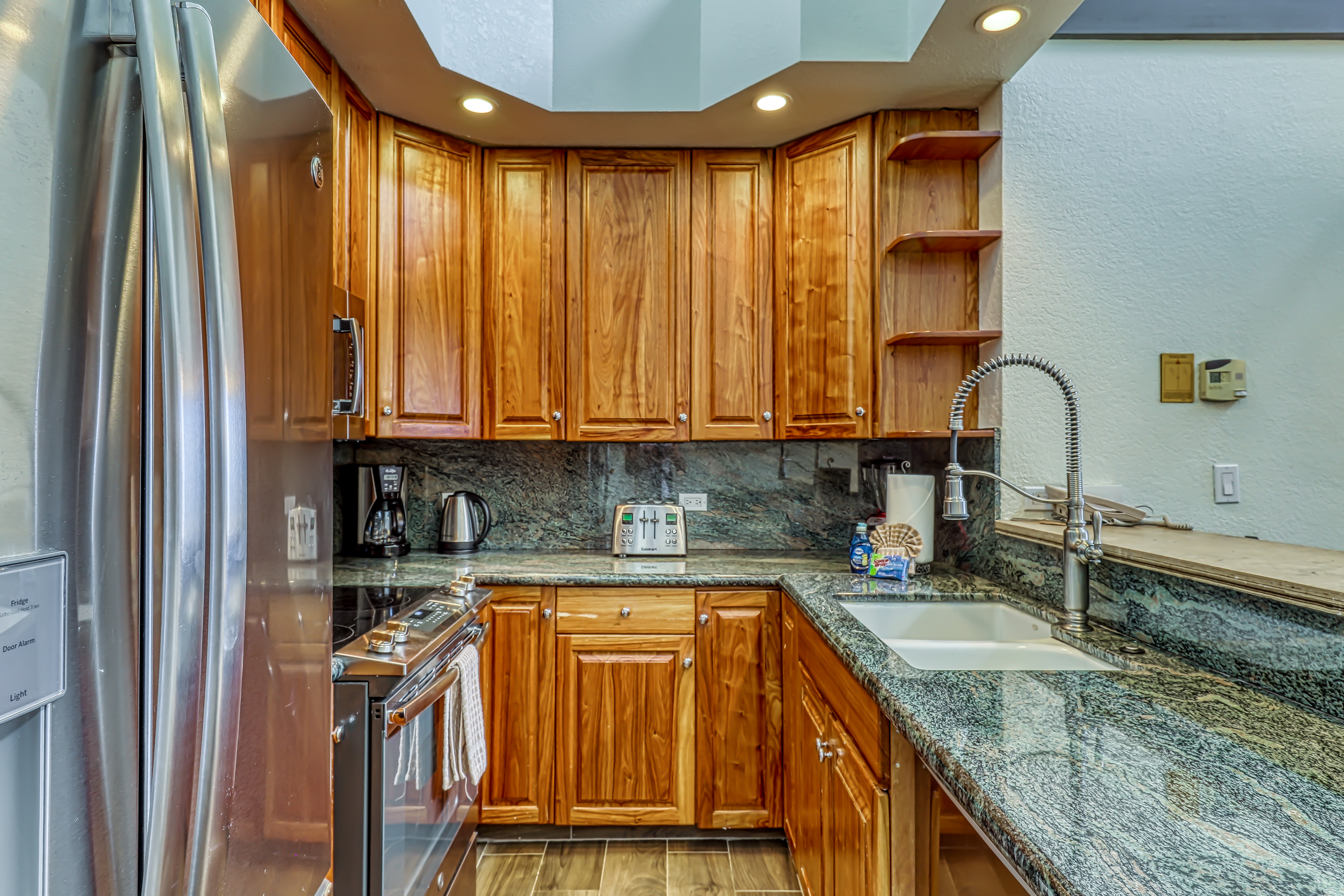 Oceanfront Lahaina Vacation Condo Three Bedroom + Loft