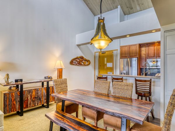 Oceanfront Lahaina Vacation Condo Three Bedroom + Loft