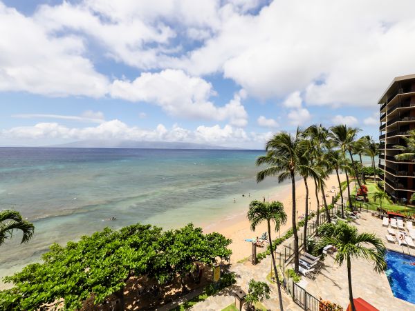 Oceanfront Lahaina Vacation Condo Three Bedroom + Loft